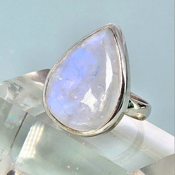 925 Sterling Silver Ring Sz 7.25 with Natural Moonstone - Picture 1 of 10
